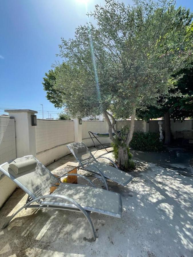 Leones Villa Empuriabrava Exterior photo